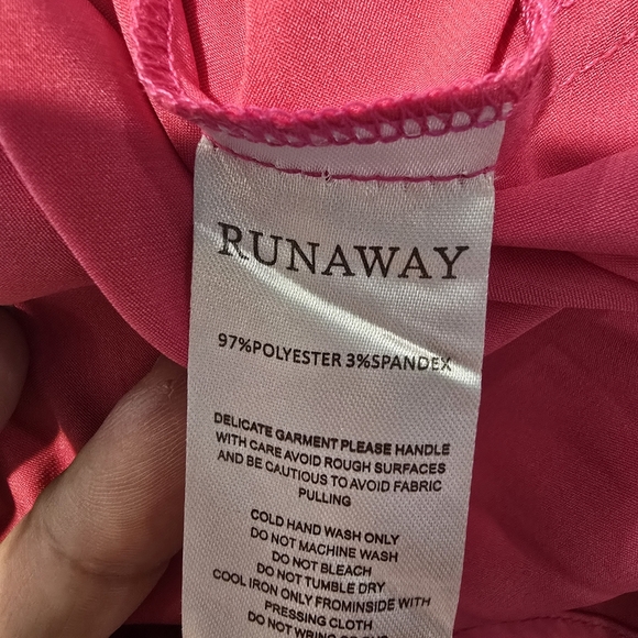 Runaway Vibrant Strapless Dress in Hot Pink Size L - Picture 2 of 6